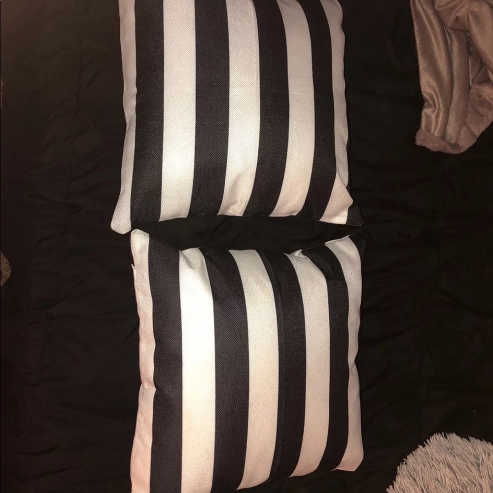 Stripped pillows